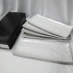 愛陶 桜花 和モダンな長角皿 5枚セット  黒い化粧箱入り 陶器製【未使用保管品】 Z744のサムネイル
