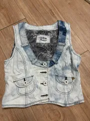 GUESS ウォッシュ デニム ベストのサムネイル