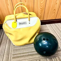 【希少品✨】Brunswick イエロー キャリーバッグ付き◇Minx 700 グリーン ボウリングボール◇タルクパウダー付き ヴィンテージ aucのサムネイル