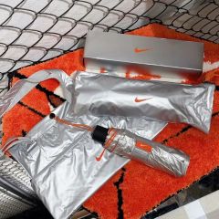 新品未使用 NIKEシルバーオレンジ 光沢折りたたみ傘 レーザーバッグ