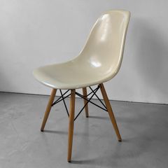 huf×modernica シェルチェア イームズ モダニカ ファイバーグラス