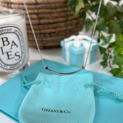 みみ様専用】Tiffany & Co. Tスマイル ペンダント スモール yg - メルカリ