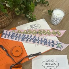 HERMES エルメス ツイリー新パリの恋人たちリボンシルクスカーフ 箱