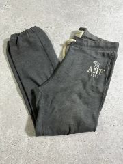 Abercrombie and Fitch 刺繍クラシックロゴ スウェットパンツ - メルカリ