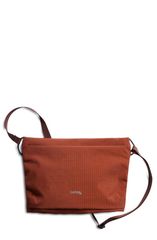 ベルロイ レディース バッグ Bellroy Lite Sacoche Crossbody Bag CLAY