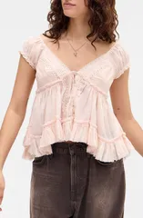 アーバンアウトフィッターズ レディース トップス シャツ レーストリム レース BDG Urban Outfitters Lace Trim Babydoll TopINK ピンクのサムネイル