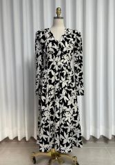 限定品】JENNE Luxe フレアワンピース 花柄 ブラック ロング - メルカリ