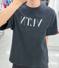 VALENTINO VLTN ロゴ Tシャツ ブラック - メルカリ