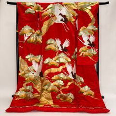 色打掛 赤地 鶴 花丸文様 豪華刺繍 色打掛 赤地 鶴 花丸文様 豪華刺繍 - メルカリ