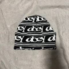 OBEY ブラック ホワイト ロゴ パターン ビーニーのサムネイル