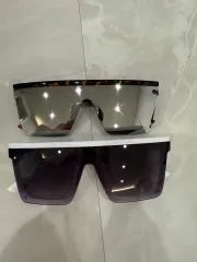 (新品) 大型フレーム オーバーサイズ サングラス 2種 まとめ売りのサムネイル