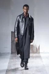 YOHJI YAMAMOTO ヨウジヤマモト プール オム 24FW リバーシブル ロング コートのサムネイル
