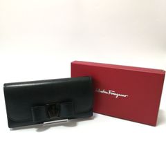新品同様‼️ サルヴァトーレフェラガモ 財布 二つ折り 長財布