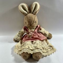 Rare LITTLE HOUSE rabbit plush toy with apron dress and floral pattern, approximately 65cm tall, Showa era retro, original antique, sold as is.