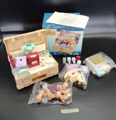The CheerMice TOY CHEST チアマウス トイチェスト 昭和レトロ 玩具 ドールハウス ミニチュア 人形 フィギュア ケース付き 箱付き 当時物 レア 希少 おもちゃ コレクション 80年代 ファンシー雑貨 インテリア雑貨 懐かしい 玩具のサムネイル
