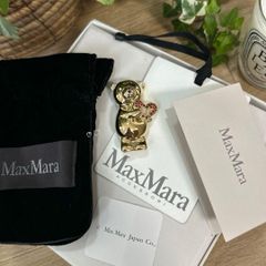 クリスマス限定】Max Mara メタルテディブローチ - メルカリ