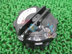 アドレスV125 フューエルタンクキャップ スズキ 純正 新品 割れ欠け無し Qoのサムネイル