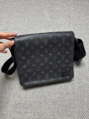 極美✨ルイヴィトン M46255 ディストリクト PM NV3 ICチップ 極美✨ルイヴィトン M46255 ディストリクト PM NV3 ICチップ - メルカリ