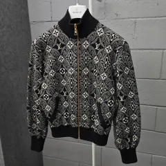 百貨店購入 ルイ・ヴィトン LV 1854 モノグラム ゴールド ニット ジップアップ Mのサムネイル