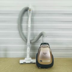 Panasonic 昭和レトロな掃除機 MC-702C 本体 - メルカリ