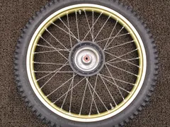 TLM50 フロントホイール □B9474！AD07 ホンダ 【 AD07E 】 キャブ車 6Vのサムネイル