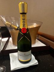 MOET & CHANDON シャンパン 750ml スタンド付き ダミー - メルカリ