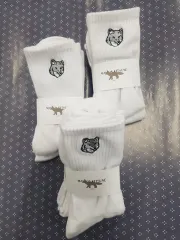 メゾンキツネ 刺繍靴下 白のサムネイル