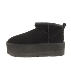 【新品】UGG アグ サイズ:WMNS US8(25.0cm) | 新型 クラシック ウルトラ ミニ プラットフォーム ムートンブーツ (Classic Ultra Mini Platform) | ブラック 黒 | ブランド シューズ 靴【メンズ】のサムネイル