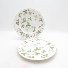 WEDGWOOD Wild Strawberry プレート 皿二枚 黒壺 - メルカリ