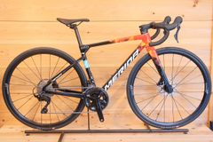 メリダ MERIDA スクルトゥーラ SCULTURA 4000 DISC 2022モデル 44サイズ シマノ 105 R7120 12S カーボン ロードバイク 【千葉店】のサムネイル