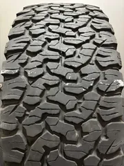 ★LT285/60R18 BFGoodrich/All-Terrain T/A KO2 23年製 夏タイヤ サマータイヤ 1本 ランクル プラド ハイラックス (南9-M760)のサムネイル