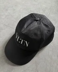 VALENTINO ヴァレンティノ VLTN ブラック ナイロン ベースボールキャップのサムネイル
