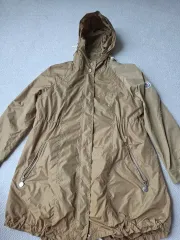 MONCLER(モンクレール) レディース ウィンドブレーカー ジャケット ベージュのサムネイル