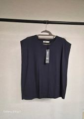 yori ヨリ シルク混 シェルボタン フリルデザイン ブラウス ネイビー