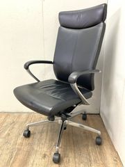 美品□ドイツ□ウィルクハーン□本革□モダス□ヘッドレスト□デスク