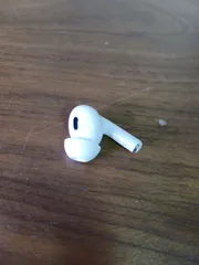 （正規品）Apple AirPods Pro 2世代 片耳 R 片方 右耳　USB-C、Type-C モデルのサムネイル