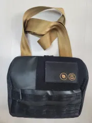STUSSY × INCASE カメラバッグ クロスバッグ 出品のサムネイル