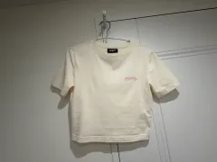 ノルディ 半袖Tシャツ アイボリー クロップドTシャツ 半袖のサムネイル