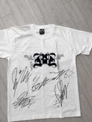 TWICE 全員直筆サイン入りTシャツ 当選品 - メルカリ