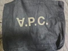 A.P.C. アーペーセー ダニエラ トートバッグのサムネイル