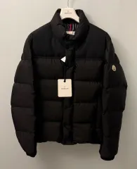 新品 4 MONCLER(モンクレール) ビロレ ショート ダウン ジャケット ブラック - 25FWのサムネイル