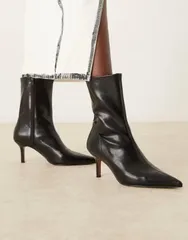 エイソス レディース シューズ ブーツ・レインブーツ アンクル ヒール ASOS DESIGN Wide Fit Rosalind kitten heel ankle boots Black ブラックのサムネイル