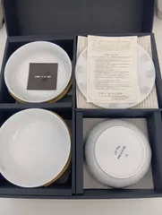 COMME CA DU MODE（コムサデモード）とノリタケ（Noritake）のコラボレーションによるペアボウルセットのサムネイル