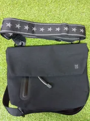 中古品　MILESTO　防水ショルダーバック　肩掛けバック　ボディバックのサムネイル