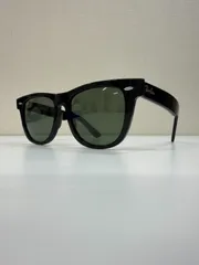Ray-Ban Wayfarer サングラス ブラックのサムネイル