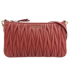 【本物保証】 ミュウミュウ MIUMIU マテラッセ ショルダーバッグ レザー レッドのサムネイル