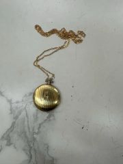 幻 YVES SAINT LAURENT フランス製 GP 腕時計 スモセコ - メルカリ
