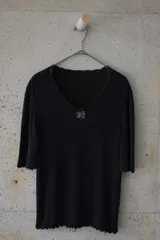 伊太利屋　ラインストーン黒トップスのサムネイル