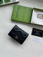 即完売 本日特価  GUCCI グッチ 折り財布 小銭入れのサムネイル