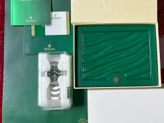 ROLEX サブマリーナー グリーンハルク 未使用 (NOS) フルセットのサムネイル